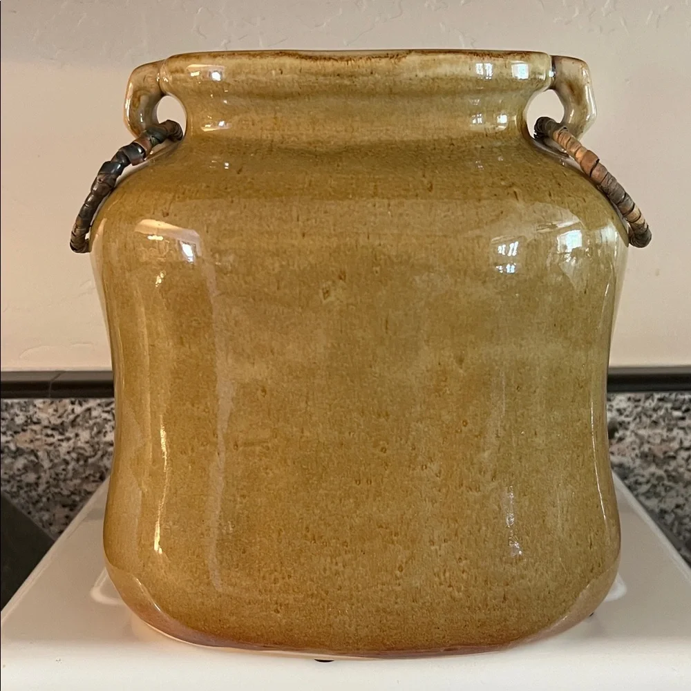 Rustic Glazed Stoneware Pottery Vase Farmhouse Decor Wicker Handles‎ Neutral